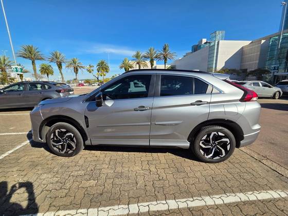 MITSUBISHI ECLIPSE CROSS 1.5 MIVEC TURBO GASOLINA HPE-S CVT MITSUBISHI ECLIPSE CROSS 1.5 MIVEC TURBO GASOLINA HPE-S CVT
